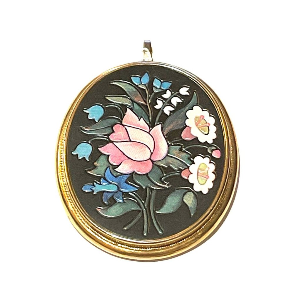 Floral Pattern Black Gold-Tone Large Avon Pendant Lightweight Delicate Boarder